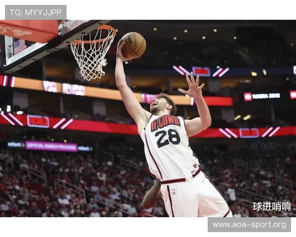 希罗17投11中三分9中5砍下30分3板7助 连续两场30+表现惊艳